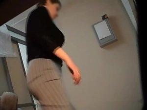 Nice girl has a dream of being a model Picture 6