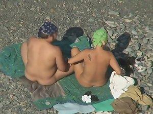 Nudists fuck on the beach Picture 5