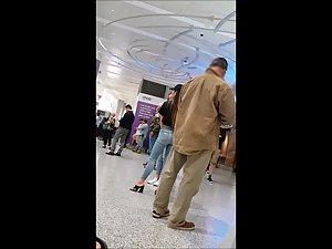 Checking out sexy asian girl when older man moves Picture 1