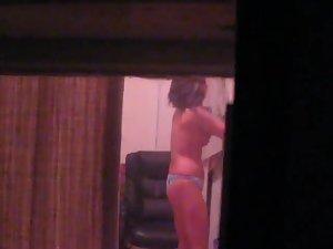 Quick glimpse of a topless neighbor girl Picture 3