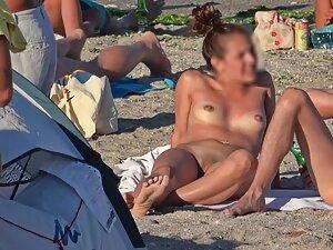 Every guy from her gym would want to see her on the nudist beach Picture 7