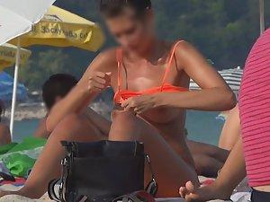 Topless beauty got sweet tiny tits Picture 3
