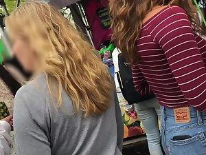 Curly haired girl with amazing ass in jeans Picture 7