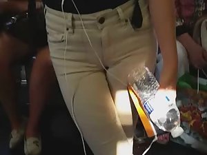 Risky video of hot cameltoe in white pants