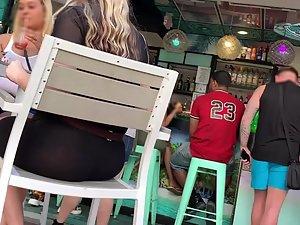 Bubble butt and red thong visible during brunch Picture 4