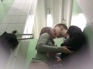 Spying a girl that can't restrain herself Picture 2