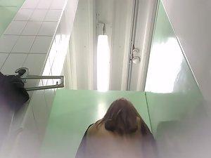 Spying a girl that can't restrain herself Picture 8