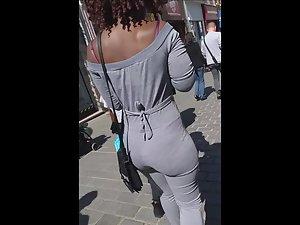 Black girl looks hot in tight grey outfit Picture 6