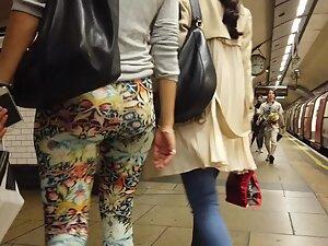 Memorable ass wiggles in vividly colored leggings Picture 8