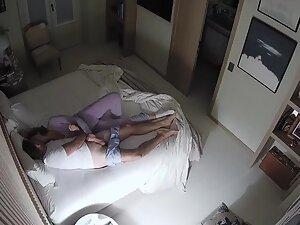 Spying on married couple having sex before bedtime Picture 2