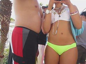 Bulging pussy found on beach party Picture 4
