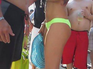 Bulging pussy found on beach party Picture 6