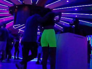 Impossible to miss her ass in nightclub Picture 4
