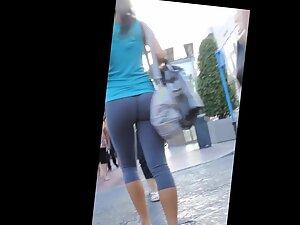 Small but bubbly ass cheeks look perfect in leggings Picture 3