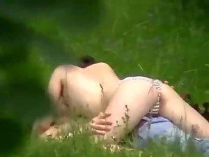 Horny couple in the tall grass Picture 5