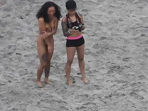 Voyeur caught a sexy naked photo shoot on the beach Picture 5