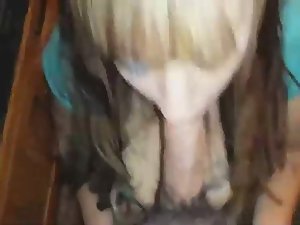 Blowjob with a bit of help from her tits Picture 4