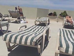 Peeping a naked gold digger on hotel's roof terrace Picture 5