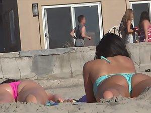 Inspection of two web bubble butts in bikini Picture 3