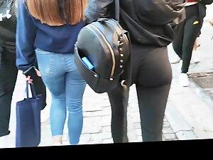 Hot ass shape and visible thong in leggings Picture 2