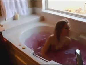 Hard fuck in the scented bath Picture 1
