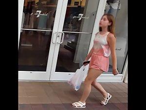 Shorty in matching peach colored outfit Picture 1