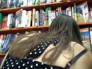Peeping an exquisite girl in a library Picture 4