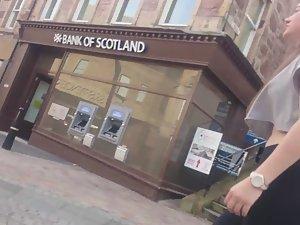 Seeing through teen girl's tights Picture 7