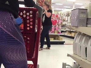 Checking out her fit ass while she shops in store Picture 8