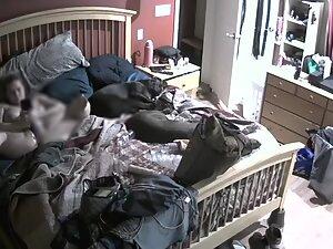 Spying on thick girl using a dildo in her bed Picture 8