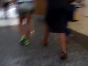 Hot ass just entered the mall Picture 8