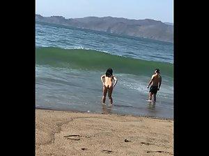 Short asian nudist girl loves watching the ocean Picture 8