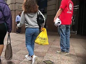 Exotic girl with wide hips and ass in leggings Picture 8