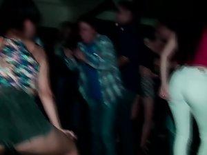 Sexy girl twerks her ass in a nightclub Picture 3
