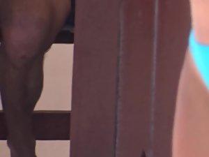 Fit milf puts younger women to shame on beach Picture 2