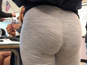 Amazing ass of a hot college girl in closeup Picture 6