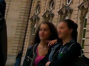 Evaluation of teen asses in jeans