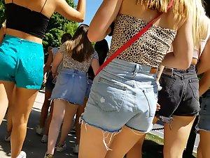 Group of sweet butts in shorts Picture 2
