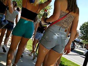 Group of sweet butts in shorts Picture 7