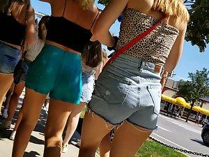 Group of sweet butts in shorts Picture 8