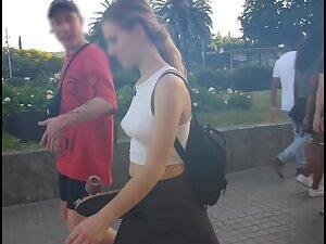 Skater girl's tits poking through her white top Picture 2