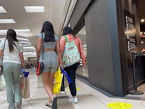 Tight grey outfit makes her look sexy in the mall Picture 2