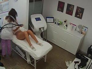 Spying on sporty girl's ass and pussy during depilation Picture 1