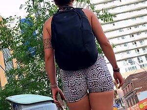 Badass girl got a hot ass in sexy shorts Picture 6