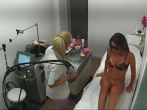 Posh girl caught naked during laser depilation Picture 7