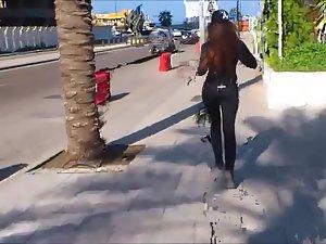 Jogging girl prepares music for her run Picture 7