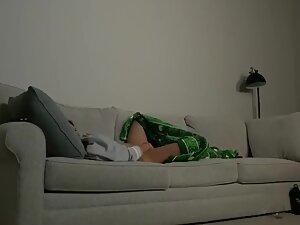 Spying her finger pussy while watching tv Picture 3