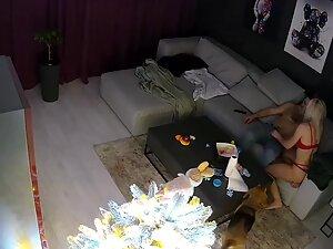 Spying on blowjob for a special occasion Picture 5