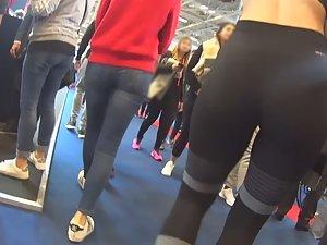 Hot chicks in fitness expo Picture 7