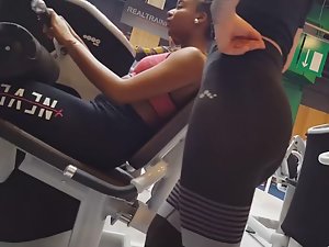 Hot chicks in fitness expo